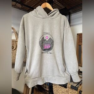 LGAP 🩶 sweater / hoodie size L / custom - hand painted